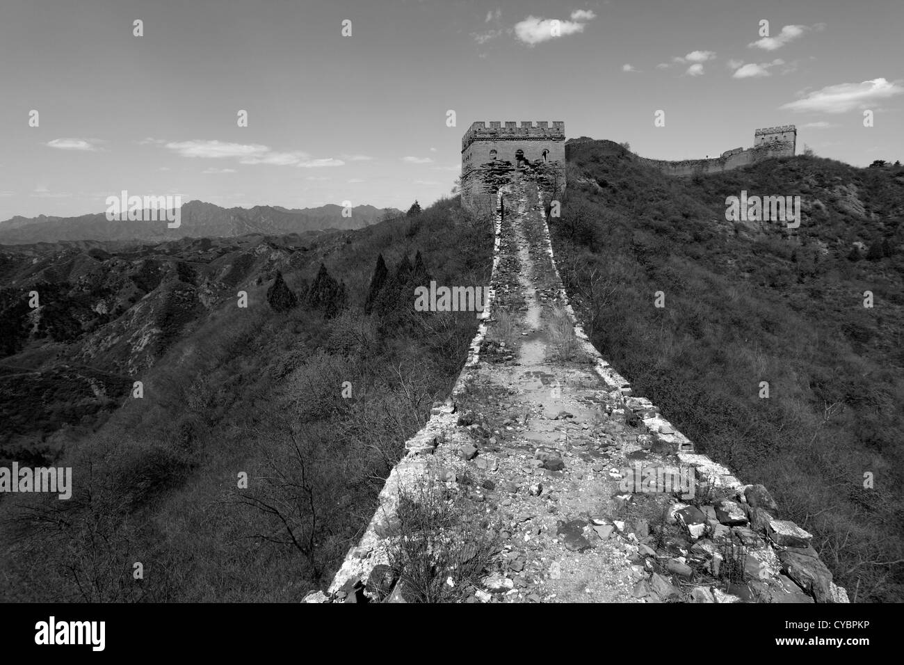Image en noir et blanc de la Grande Muraille de Chine près de Jinshanling, village Provence Beijing, Chine, Asie. Banque D'Images