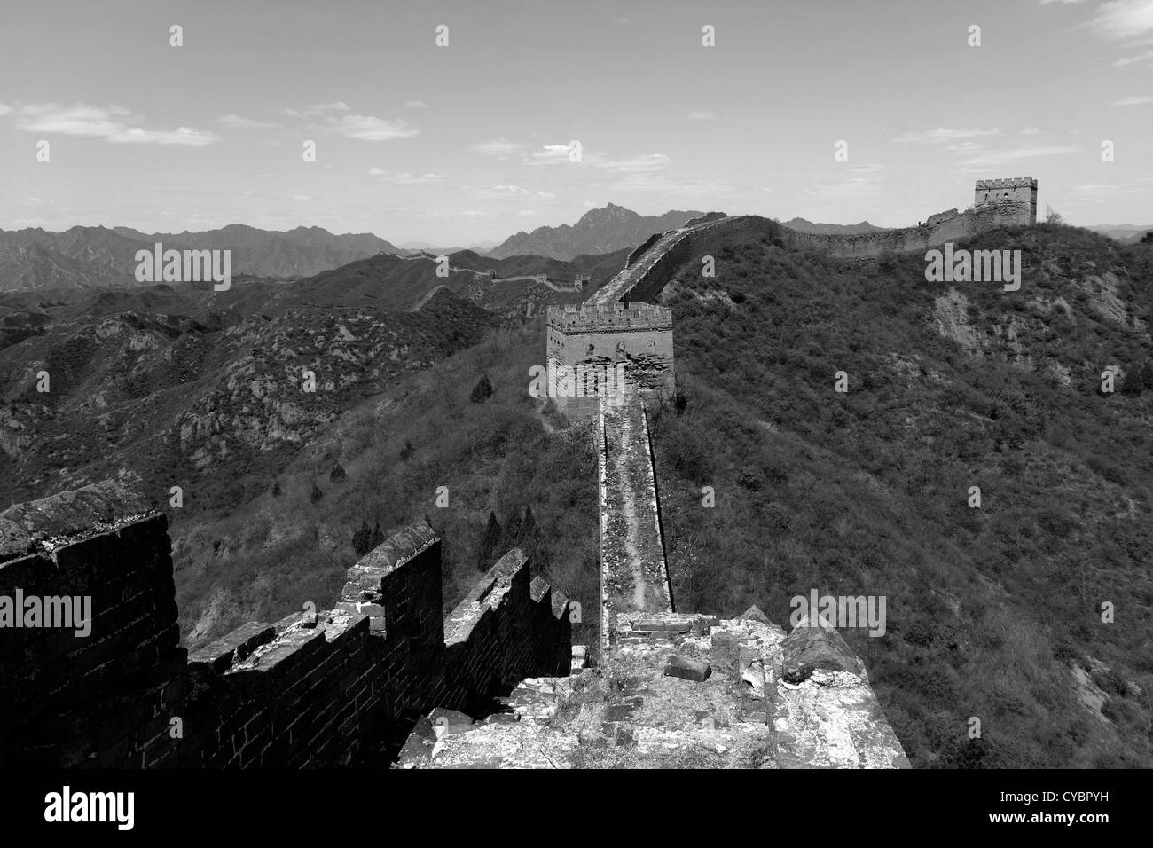 Image en noir et blanc de la Grande Muraille de Chine près de Jinshanling, village Provence Beijing, Chine, Asie. Banque D'Images
