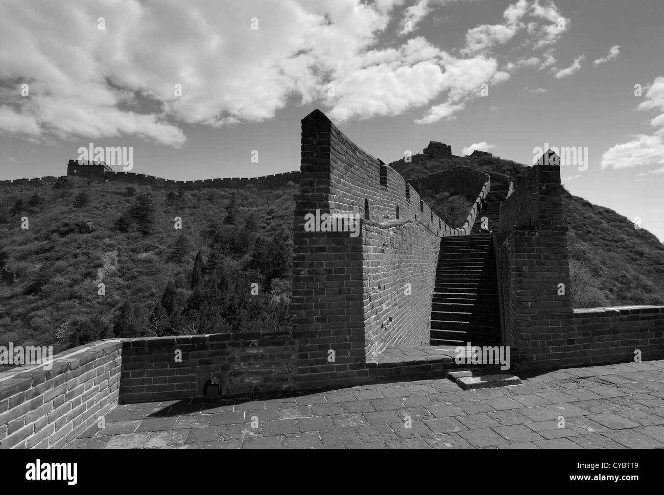 Image en noir et blanc de la Grande Muraille de Chine près de Jinshanling, village Provence Beijing, Chine, Asie. Banque D'Images