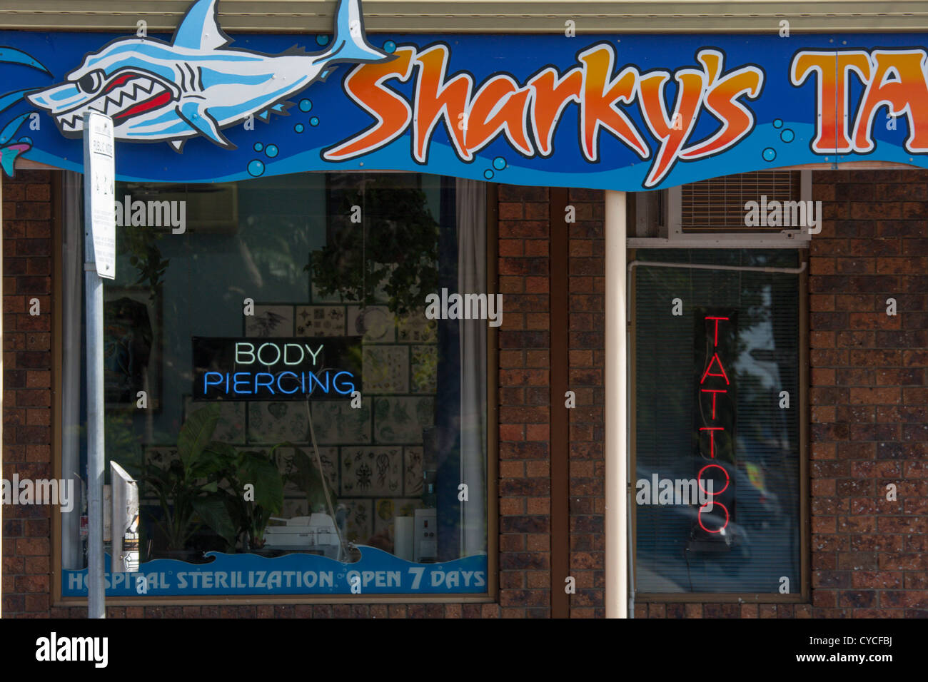 piercing tatouage Banque D'Images