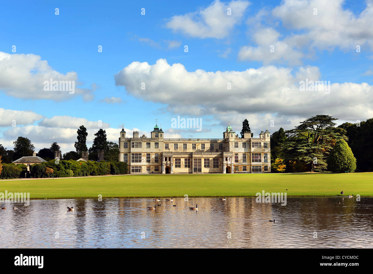 Audley End House et jardins en Essex, Angleterre. Banque D'Images