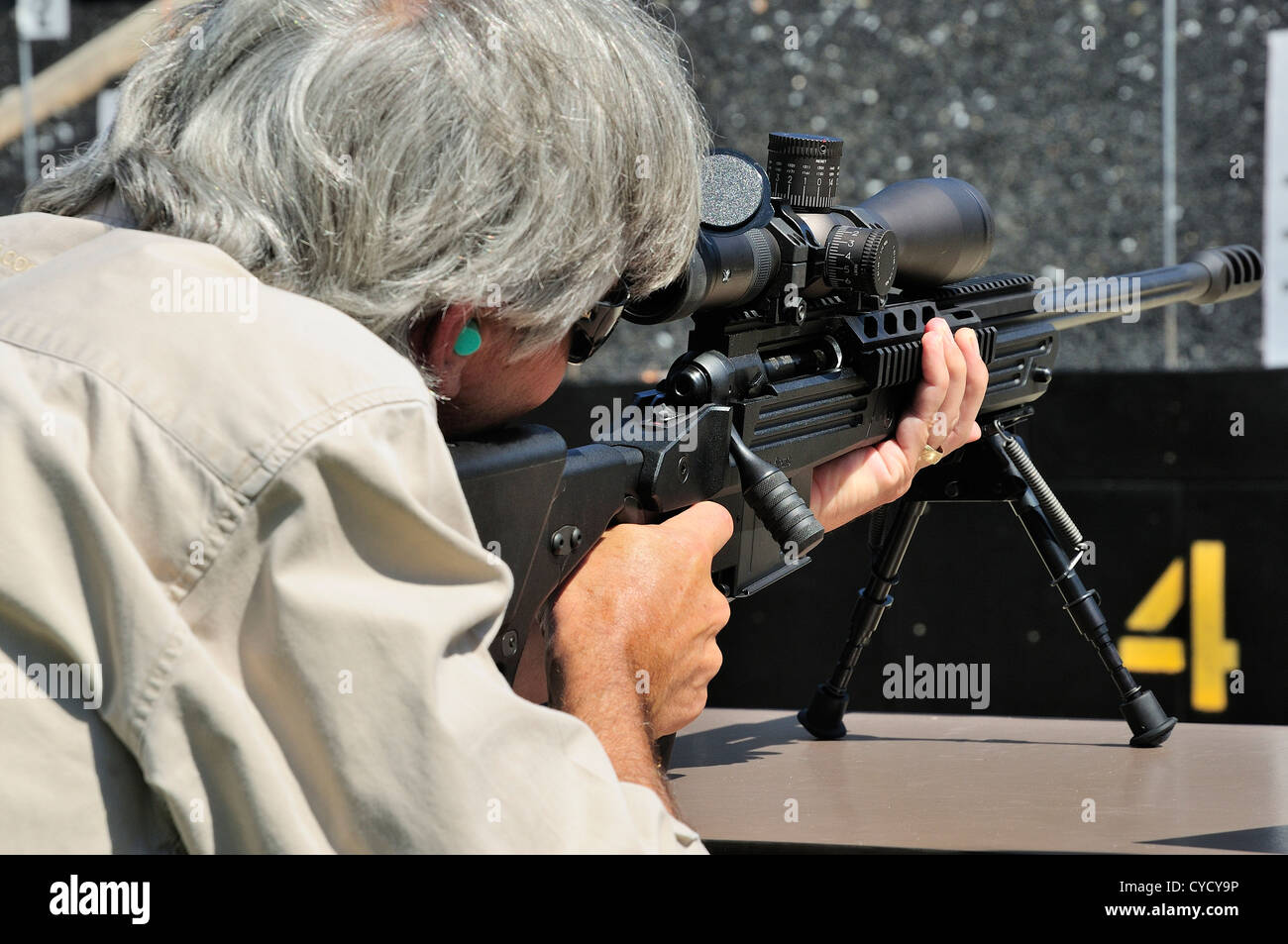 Fusil longue portée Banque de photographies et d'images à haute résolution  - Alamy