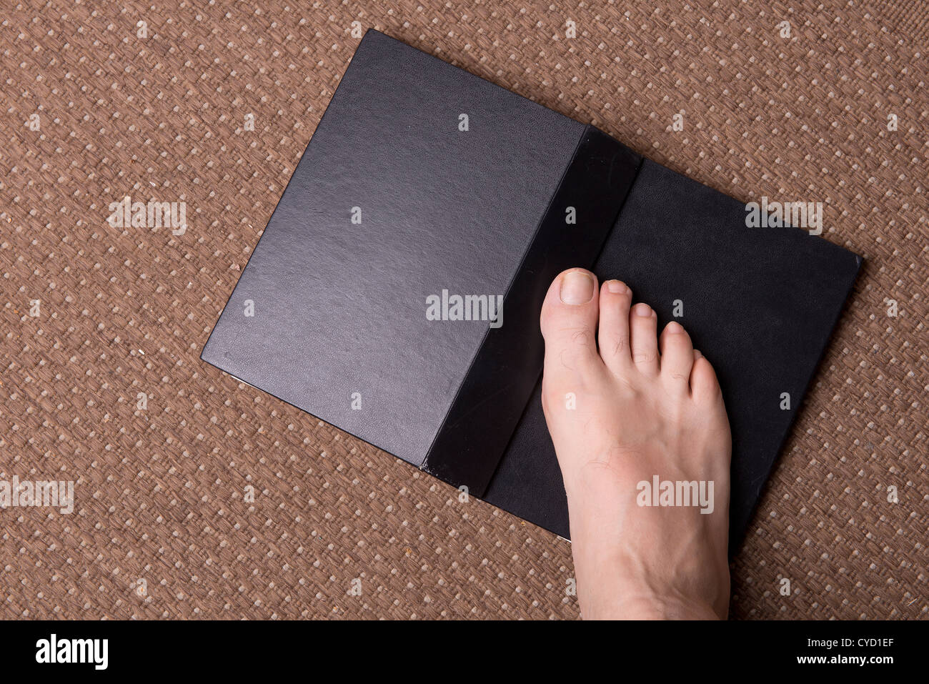 Un livre sur le plancher Banque D'Images