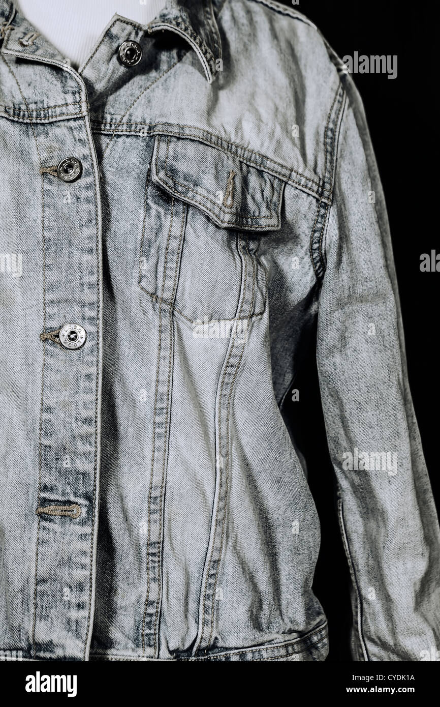 Une vieille veste en jean Photo Stock - Alamy