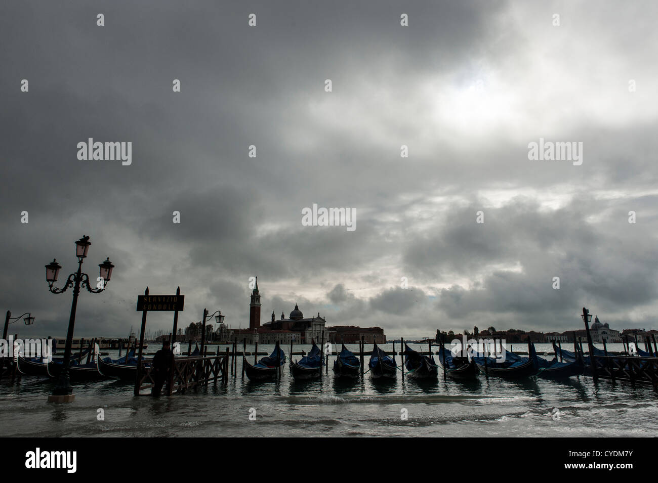 Les nuages orageux dans le secteur riverain de la Place Saint Marc, Venise, Italie. Banque D'Images