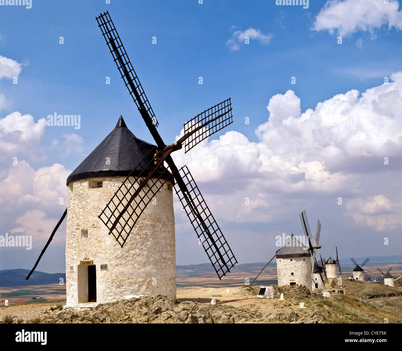 8323. Moulins à vent de Don Quichotte, La Mancha, Consuegra, Espagne, Europe Banque D'Images