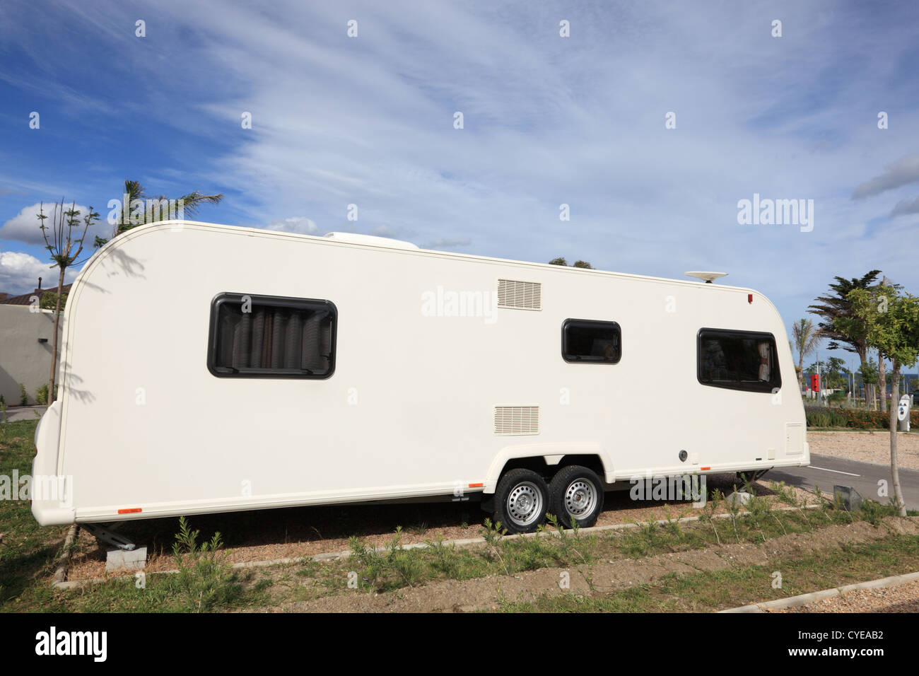 Grande caravane sur un camping Banque D'Images