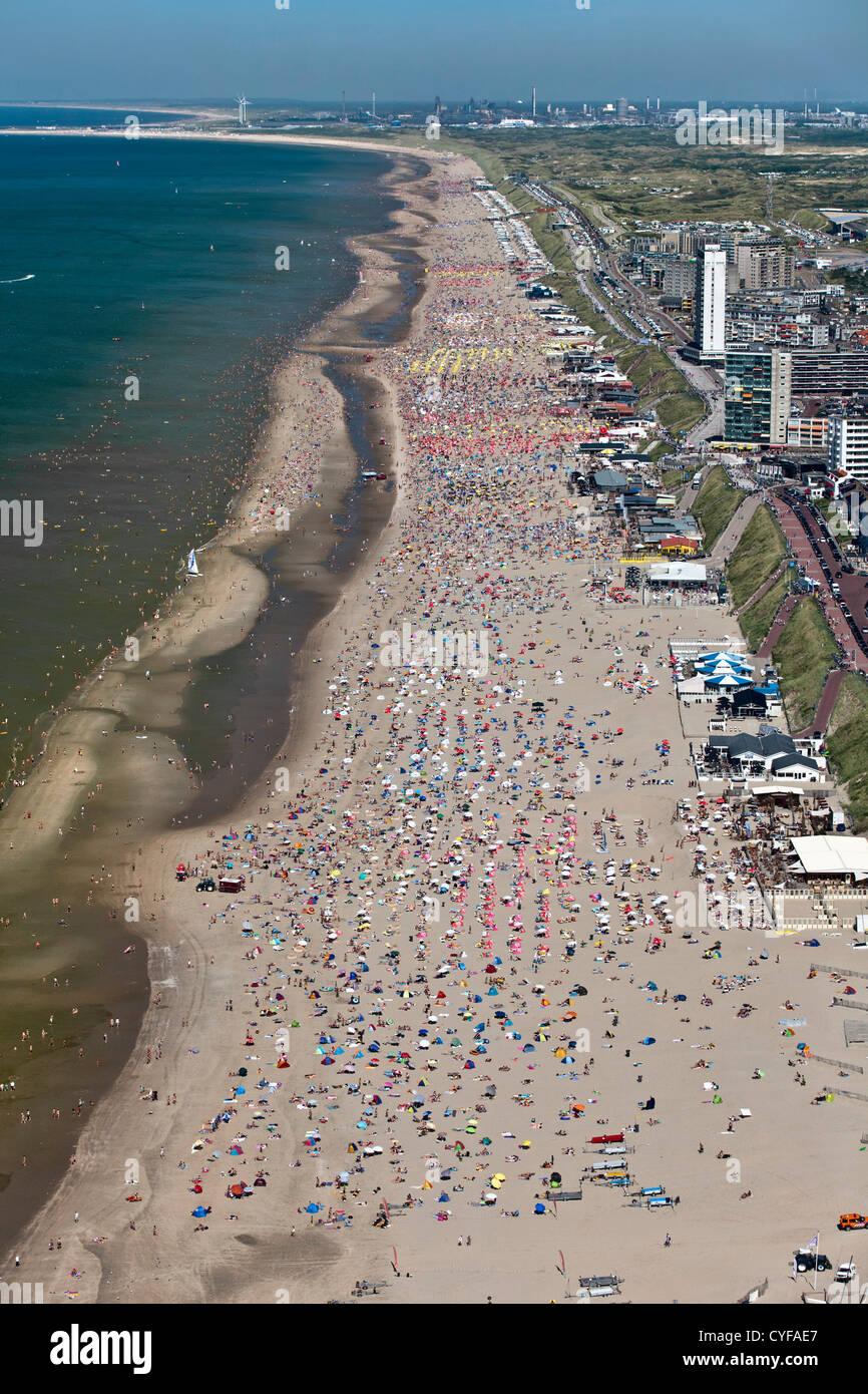 Netherlands zandvoort people on beach Banque de photographies et d'images à  haute résolution - Alamy