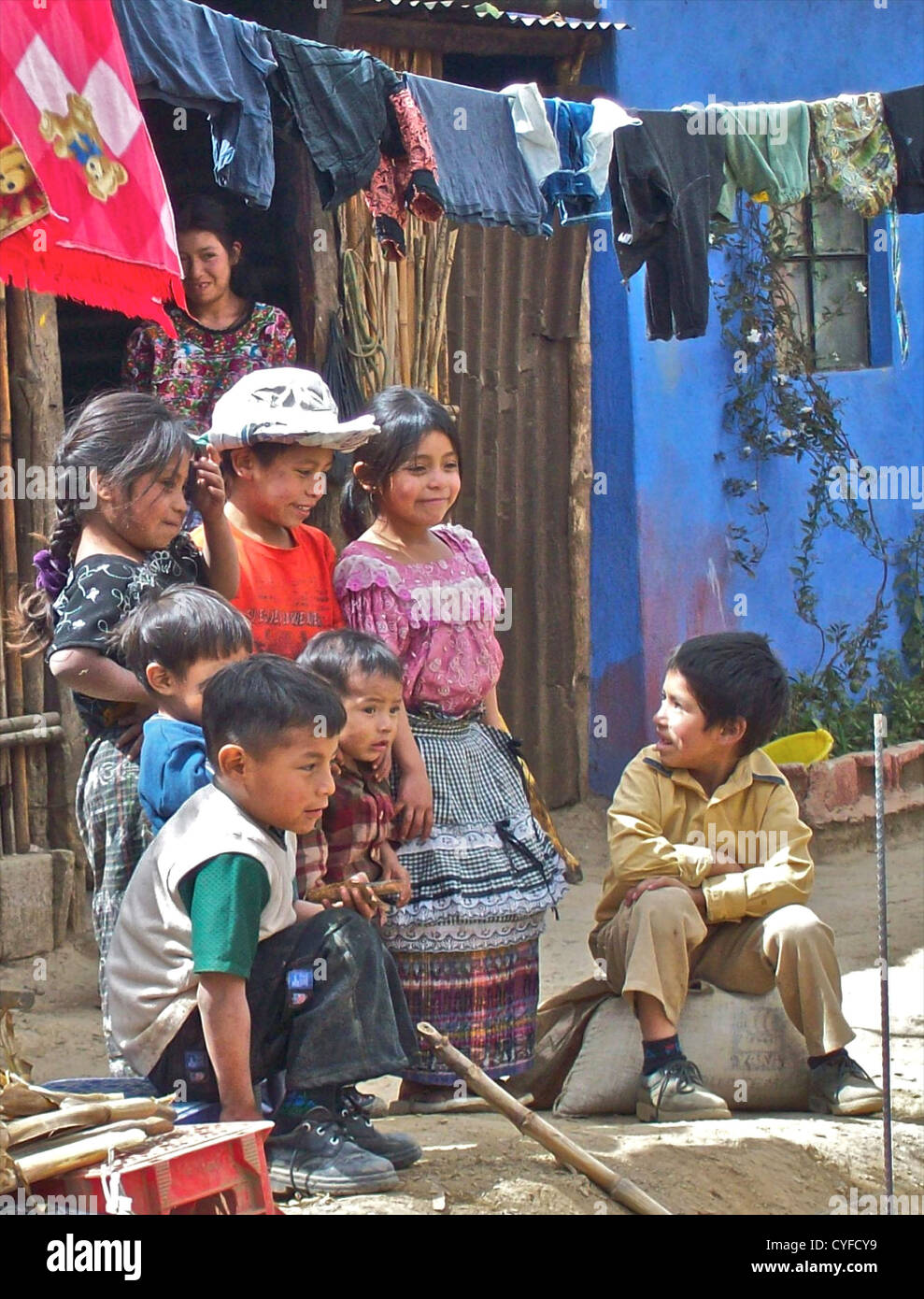 Les enfants indiens autochtones d'Amérique centrale au Guatemala. Banque D'Images