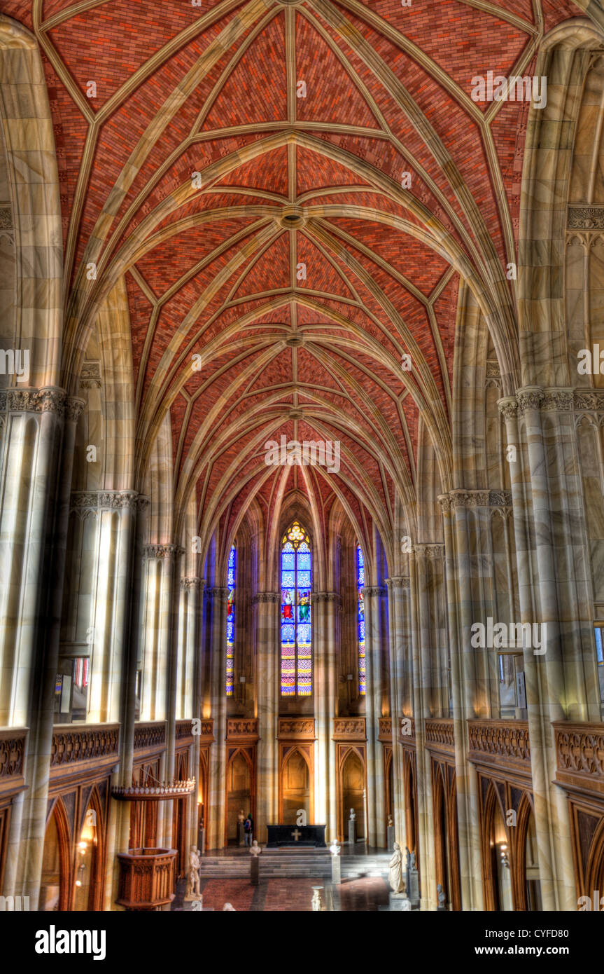 Un plafond voûté d'église Berlin Allemagne HDR Banque D'Images