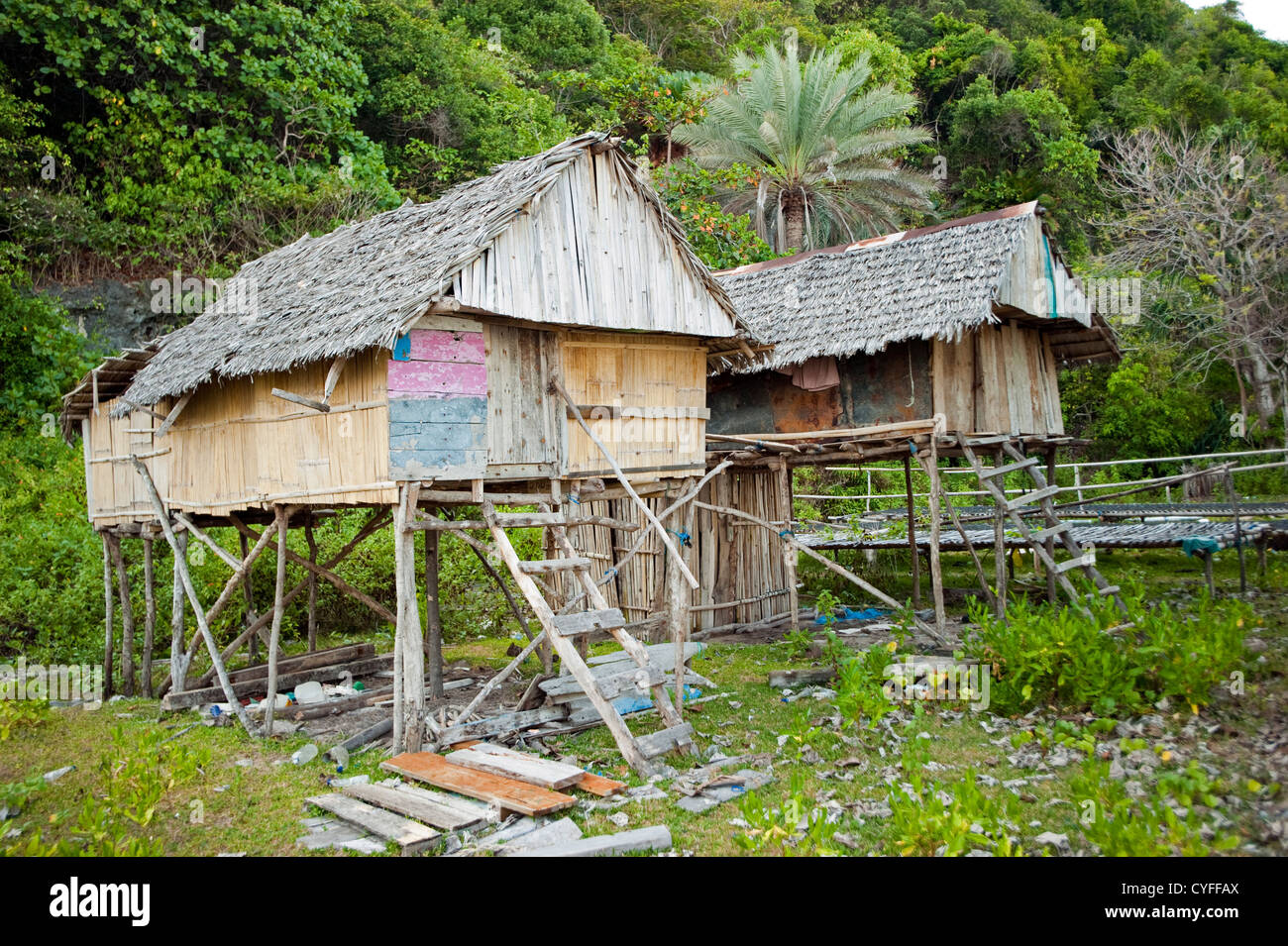 Maisons de Plage Sulawesi Indonésie Ara Banque D'Images