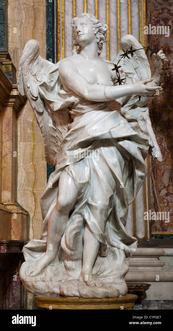 Rome - l'Ange statue baroque de l'église San Ignacio par Pietro Bracci (1649). Banque D'Images