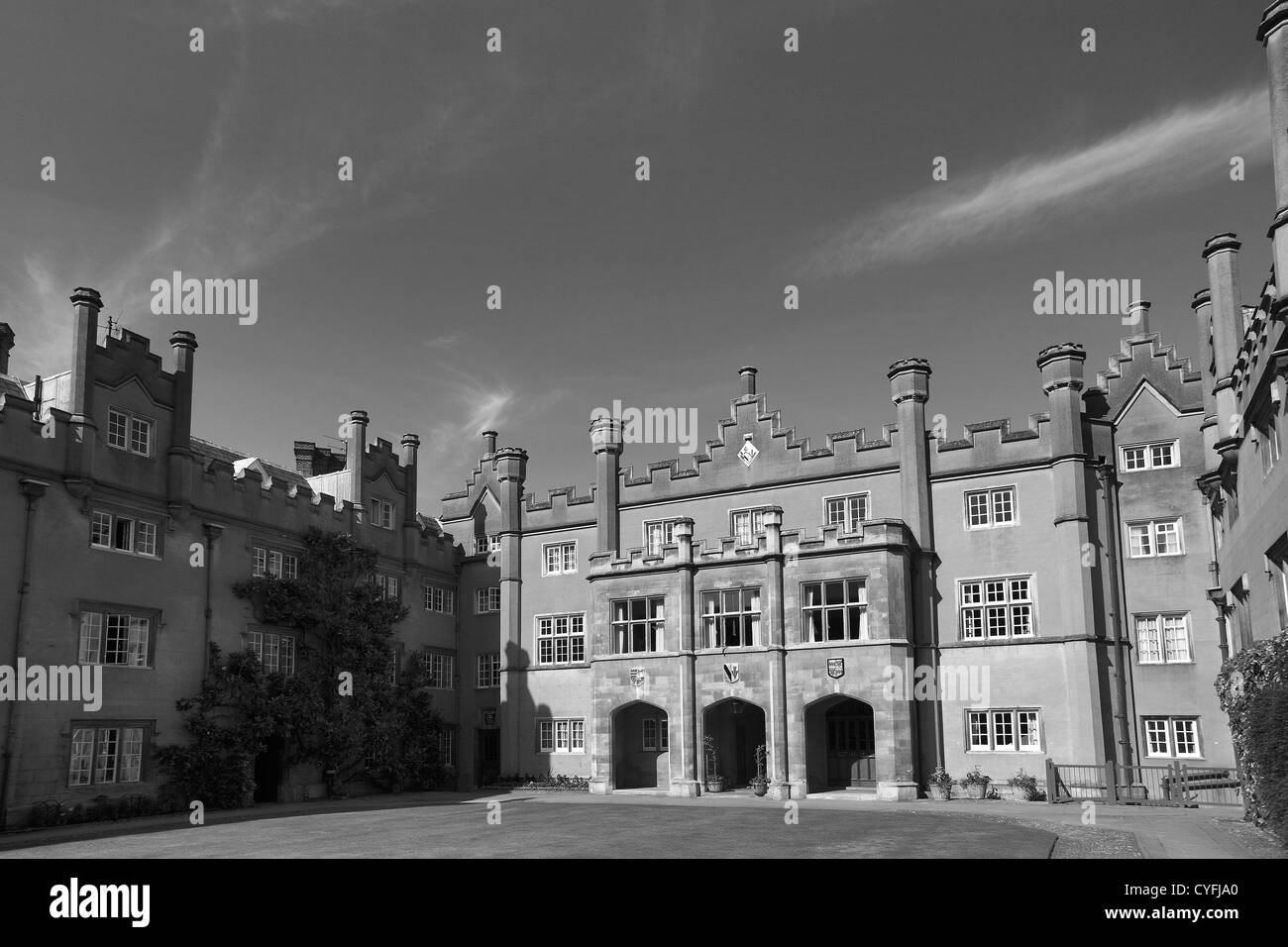 Image en noir et blanc, vue extérieure du Sidney Sussex College University, Cambridge, Cambridgeshire, Angleterre Ville, UK Banque D'Images