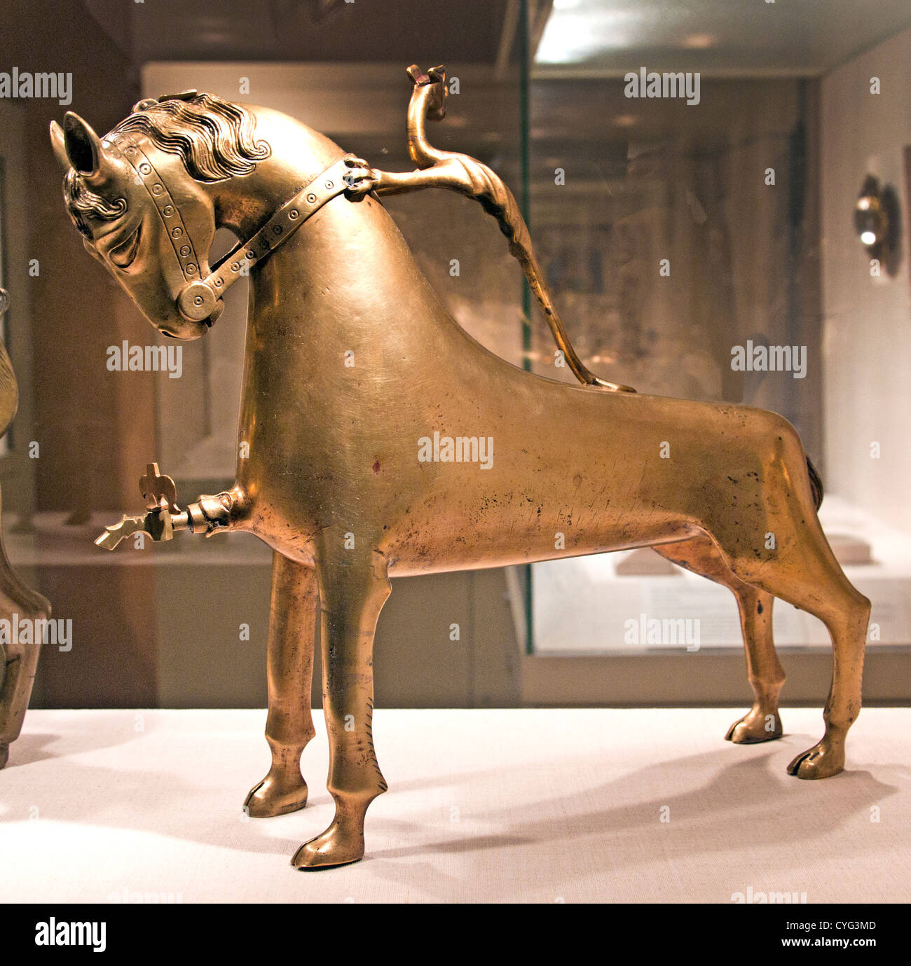 Aquamanile sous la forme d'une licorne 1425-50 allemand de Nuremberg de cuivre 40 cm métal Allemagne Banque D'Images