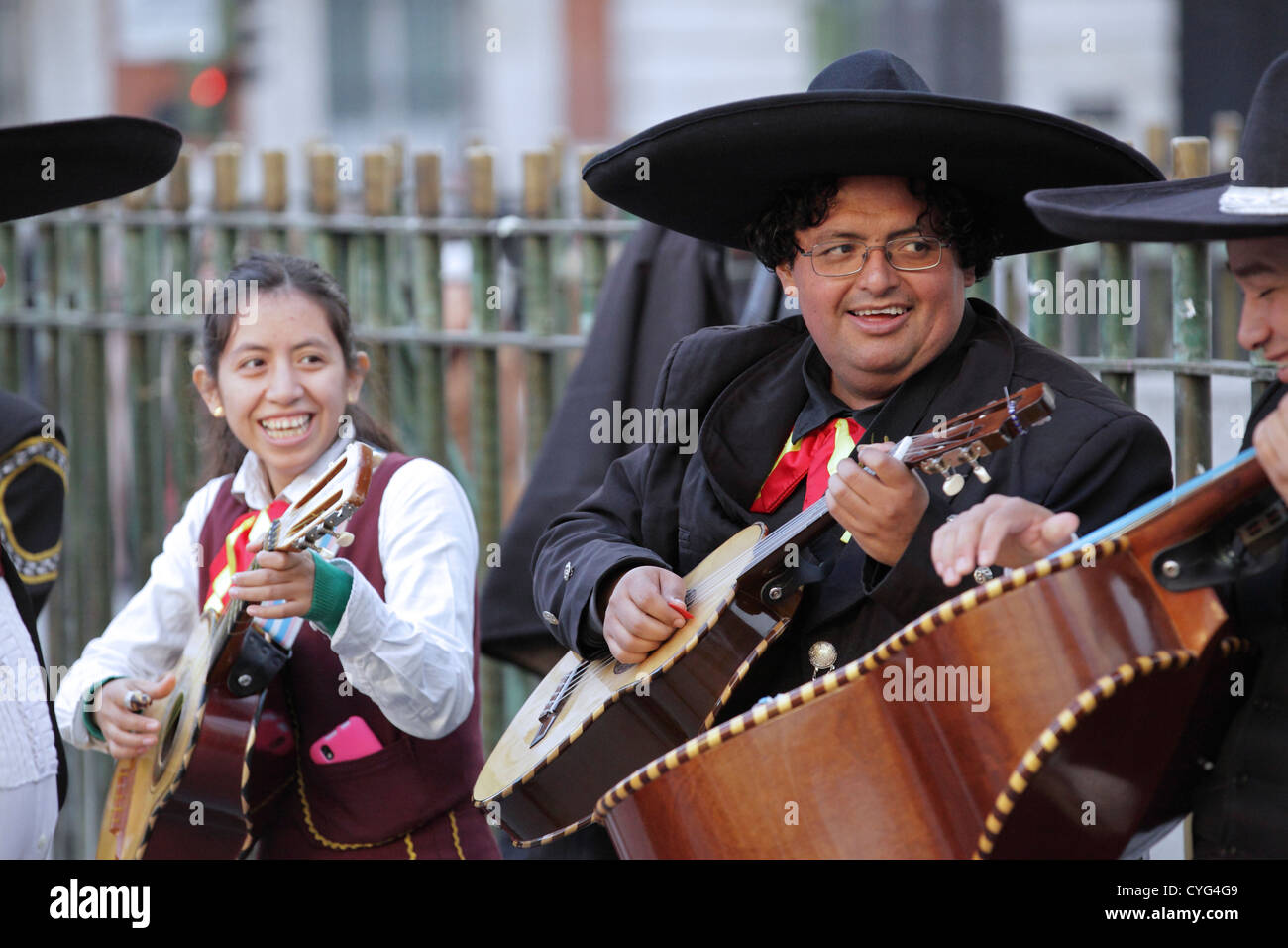 Mariachi Band chanteurs, Puerta Sol Square Plaza, le centre de Madrid, Espagne Banque D'Images