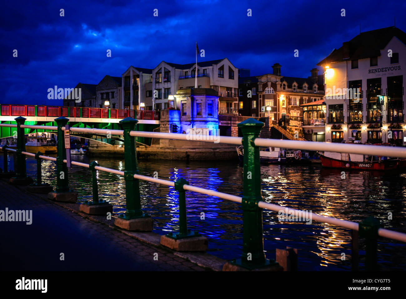 Le pont du port de Weymouth dans la nuit Banque D'Images