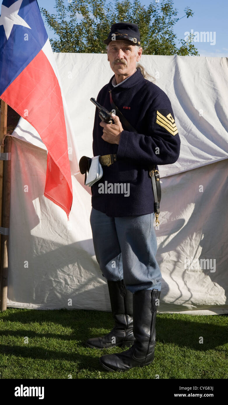 Costumes de guerre civile militaires américains. L'Ouest sauvage vient à Ramsbottom The Lonestar Cowboys. WESTERN Re-promulgation Association, octobre 2012 Banque D'Images