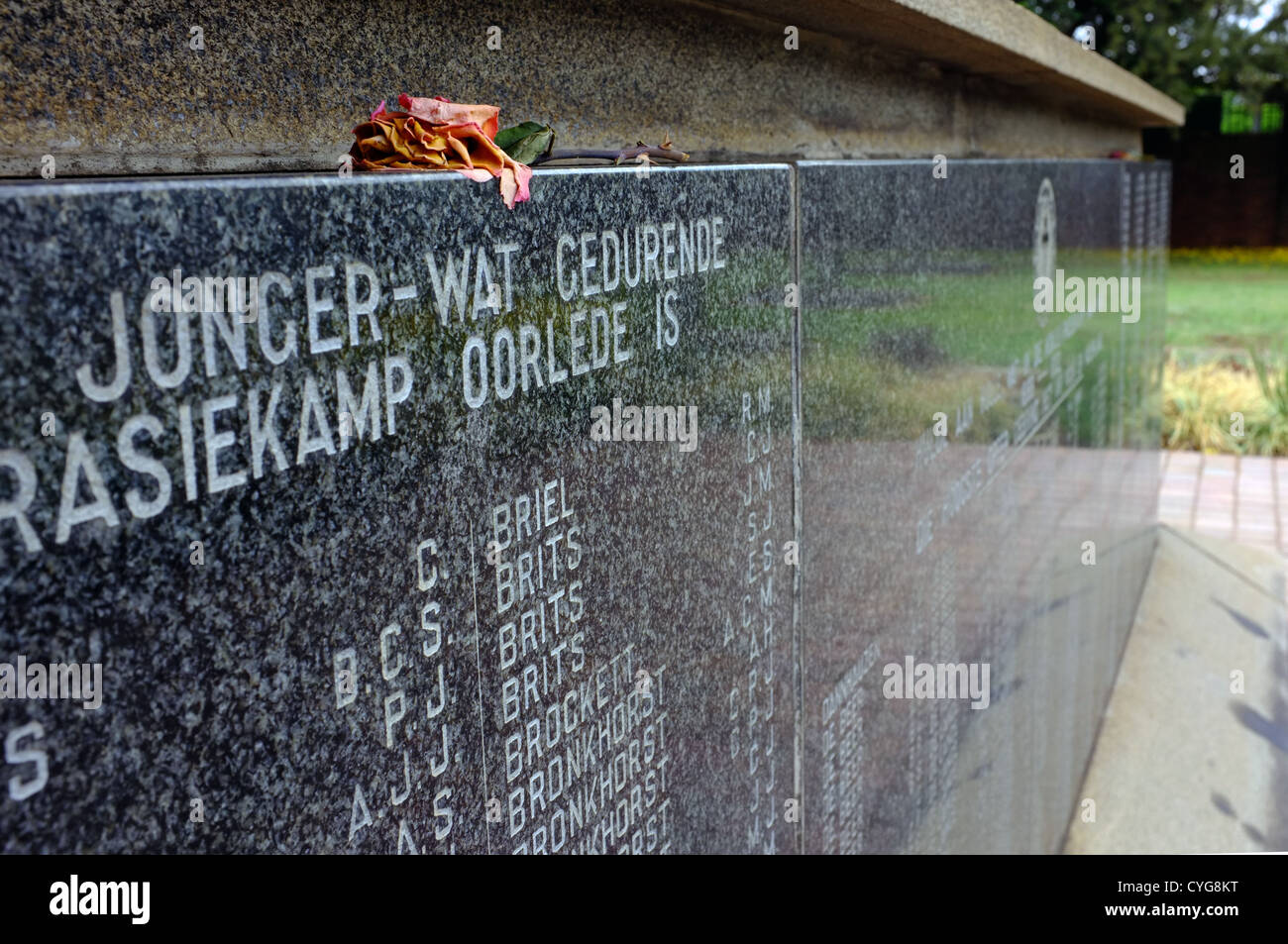 Noms inscrits sur le mémorial du camp de concentration d'Irene en Afrique du Sud. Banque D'Images