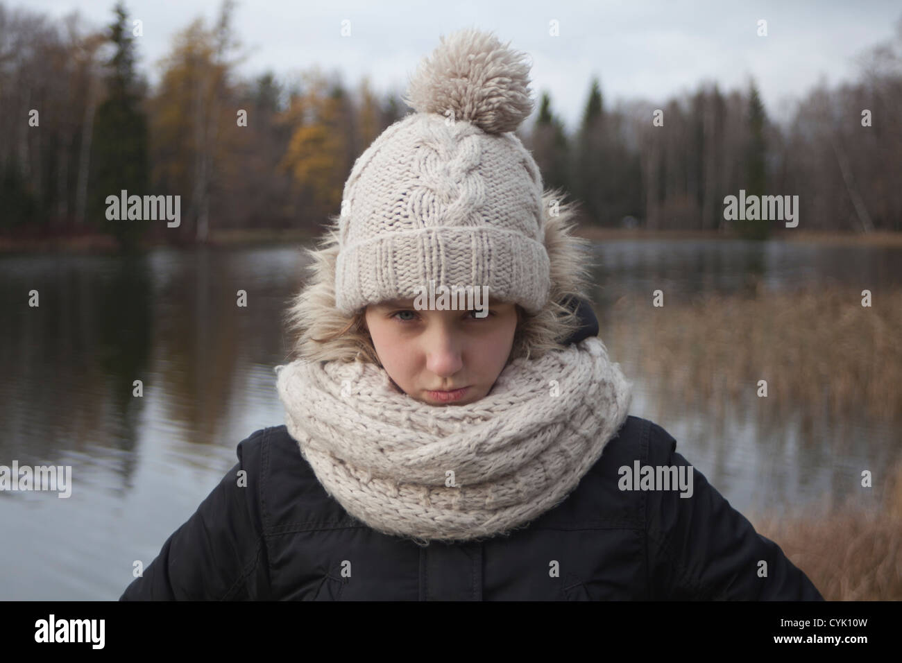 Jeune fille en colère. Gatchina, Oblast de Léningrad, en Russie. Banque D'Images