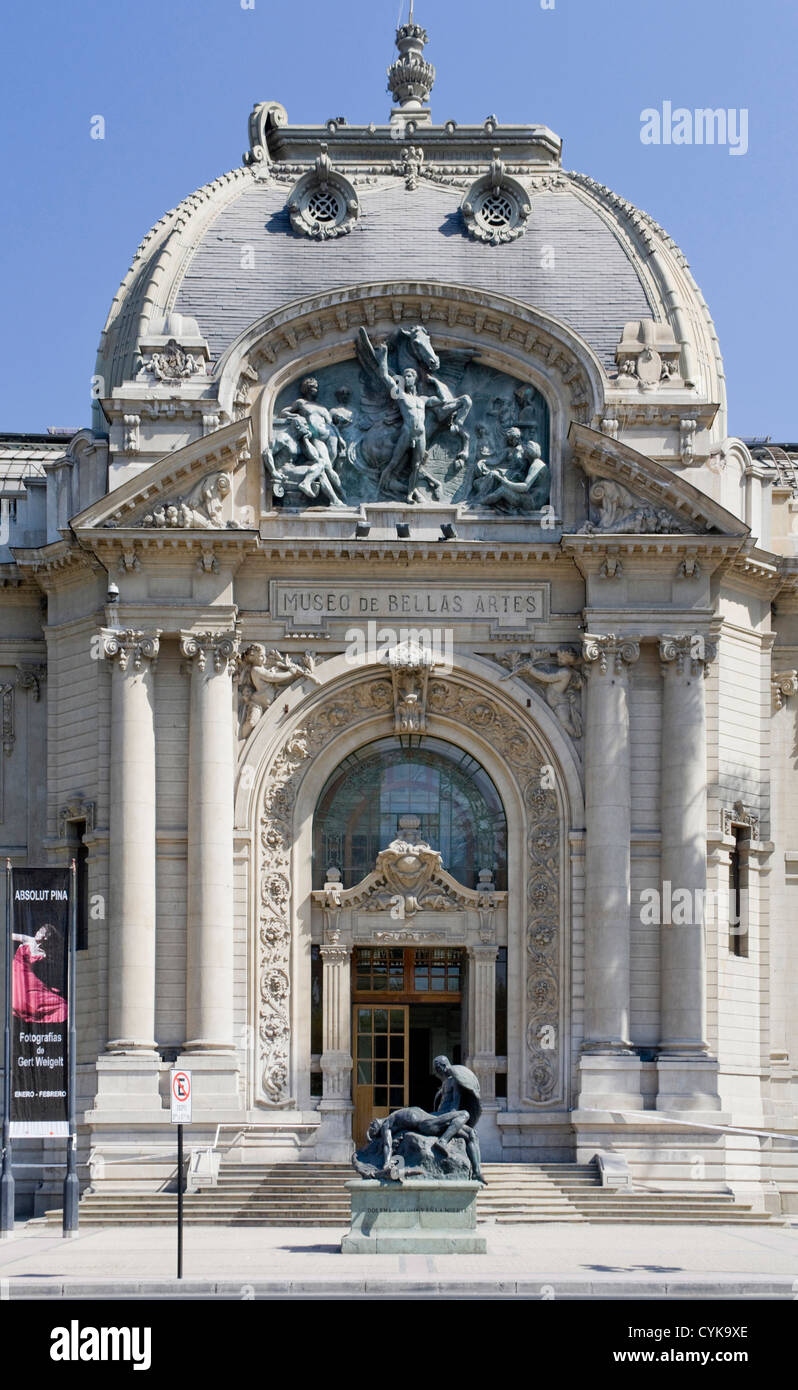 Santiago. Le Chili. L'Amérique du Sud. Palace of Fine Arts (Palacio de Bellas Artes et le Museo de Bellas Artes). (MR) Banque D'Images