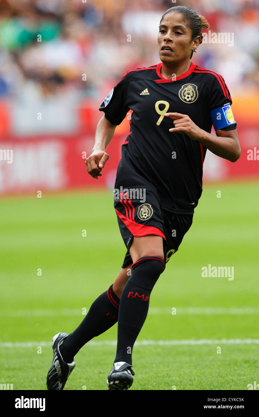 Le capitaine de l'équipe du Mexique Maribel Dominguez en action au cours d'une Coupe du Monde féminine de la fifa match du groupe B contre le Japon. Banque D'Images