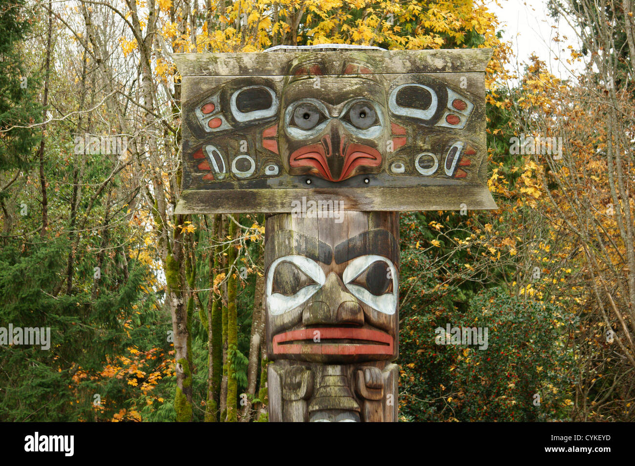 Pôle funéraire haïda, Musée d'anthropologie (MOA), Vancouver, BC, Canada Banque D'Images
