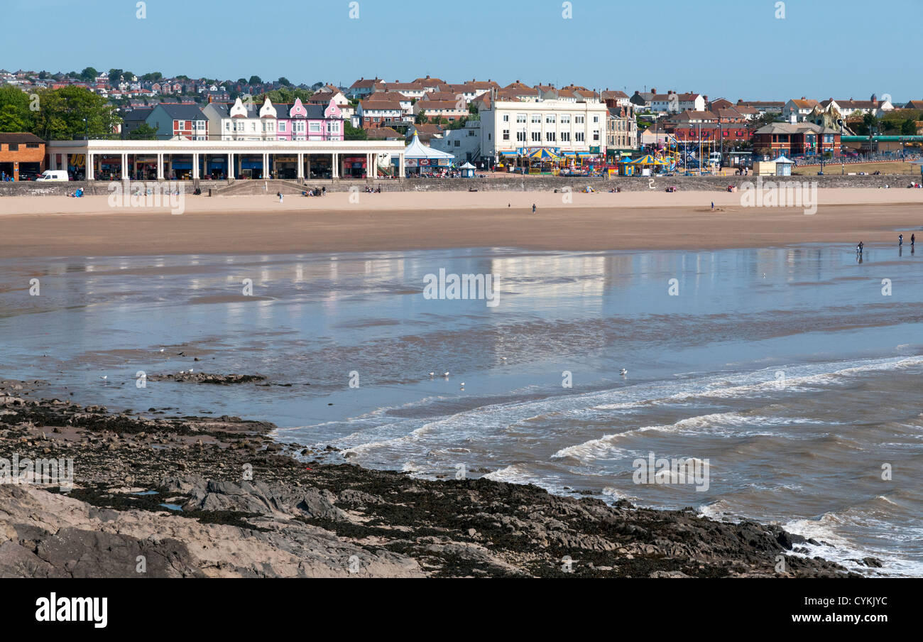 Pays de Galles, Barry Island, Whitmore Bay, station balnéaire, plage & amusement park Banque D'Images