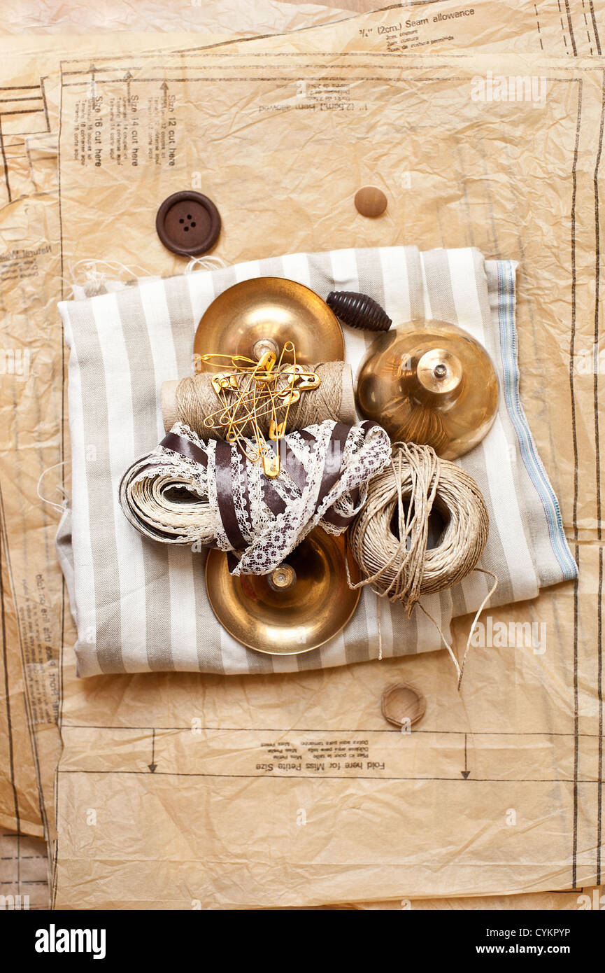 Décorations de Noël en tissu et rubans Banque D'Images