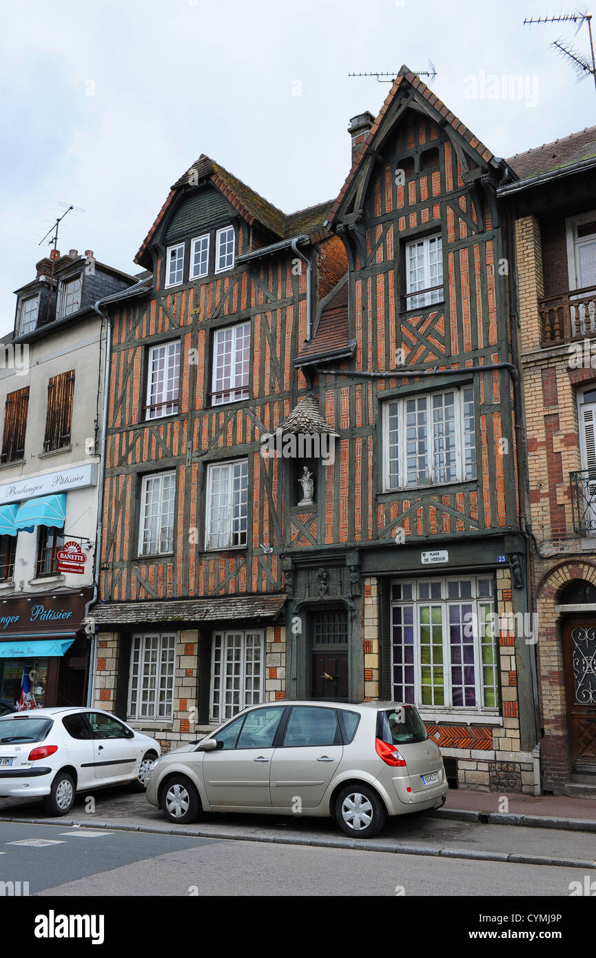 La Place de Verdun à Pont-Audemer dans l'Ariège et la région Midi-Pyrénées Banque D'Images