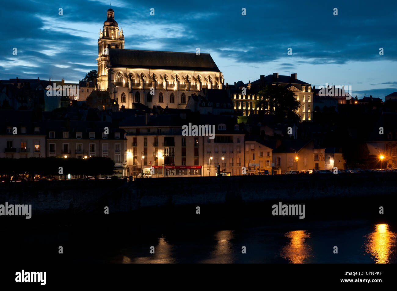 La Cathédrale Saint Louis de Blois,est une cathédrale catholique de style gothique tardif à Blois, France. Banque D'Images