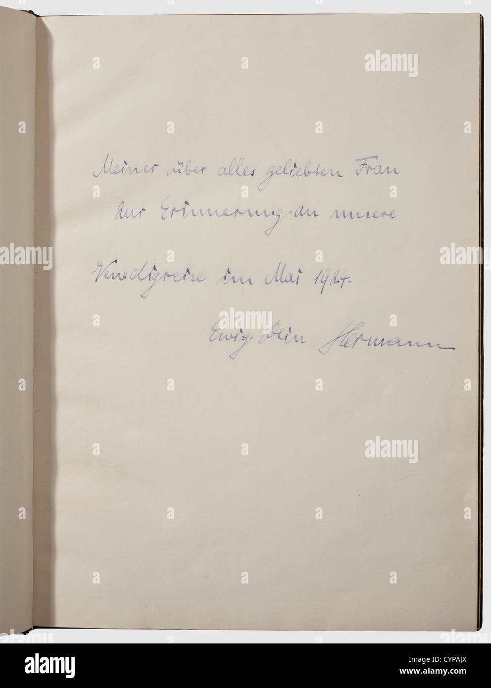 Hermann Göring - une édition de luxe 'Venise' avec des poèmes de Robert Hamerling et des gravures de Hermann frappé, un cadeau à Carin Göring 1924.Livre n° '199' de l'édition spéciale limitée à 300 copies faites de papier fait à la main, la vue du Palais des Doges avec Campanile sur la page de titre, signé à la main dans le crayon 'Hermann Frappé ».la couverture en cuir vert foncé estampée en or et marron signé « Hübel & Denck,Leipzig ».dans une mallette en carton.sur le dédicace à encre manuscrite flyleaf « Ma femme chérie, en souvenir de notre voyage à Venise en mai 1924.Yours Forever,H,droits supplémentaires-Clearences-non disponible Banque D'Images