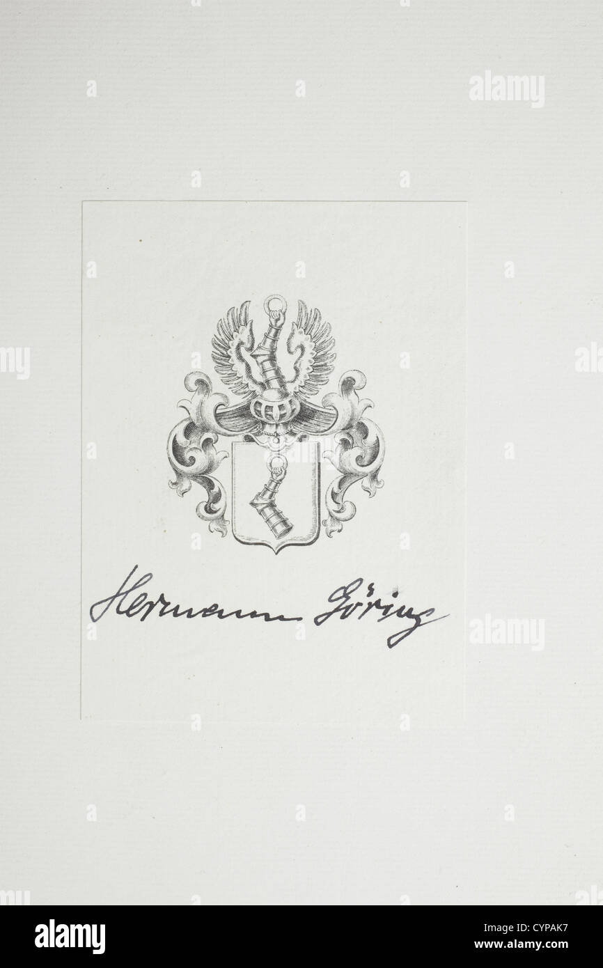 Hermann Göring - une édition de luxe 'Venise' avec des poèmes de Robert Hamerling et des gravures de Hermann frappé, un cadeau à Carin Göring 1924.Livre n° '199' de l'édition spéciale limitée à 300 copies faites de papier fait à la main, la vue du Palais des Doges avec Campanile sur la page de titre, signé à la main dans le crayon 'Hermann Frappé ».la couverture en cuir vert foncé estampée en or et marron signé « Hübel & Denck,Leipzig ».dans une mallette en carton.sur le dédicace à encre manuscrite flyleaf « Ma femme chérie, en souvenir de notre voyage à Venise en mai 1924.Yours Forever,H,droits supplémentaires-Clearences-non disponible Banque D'Images