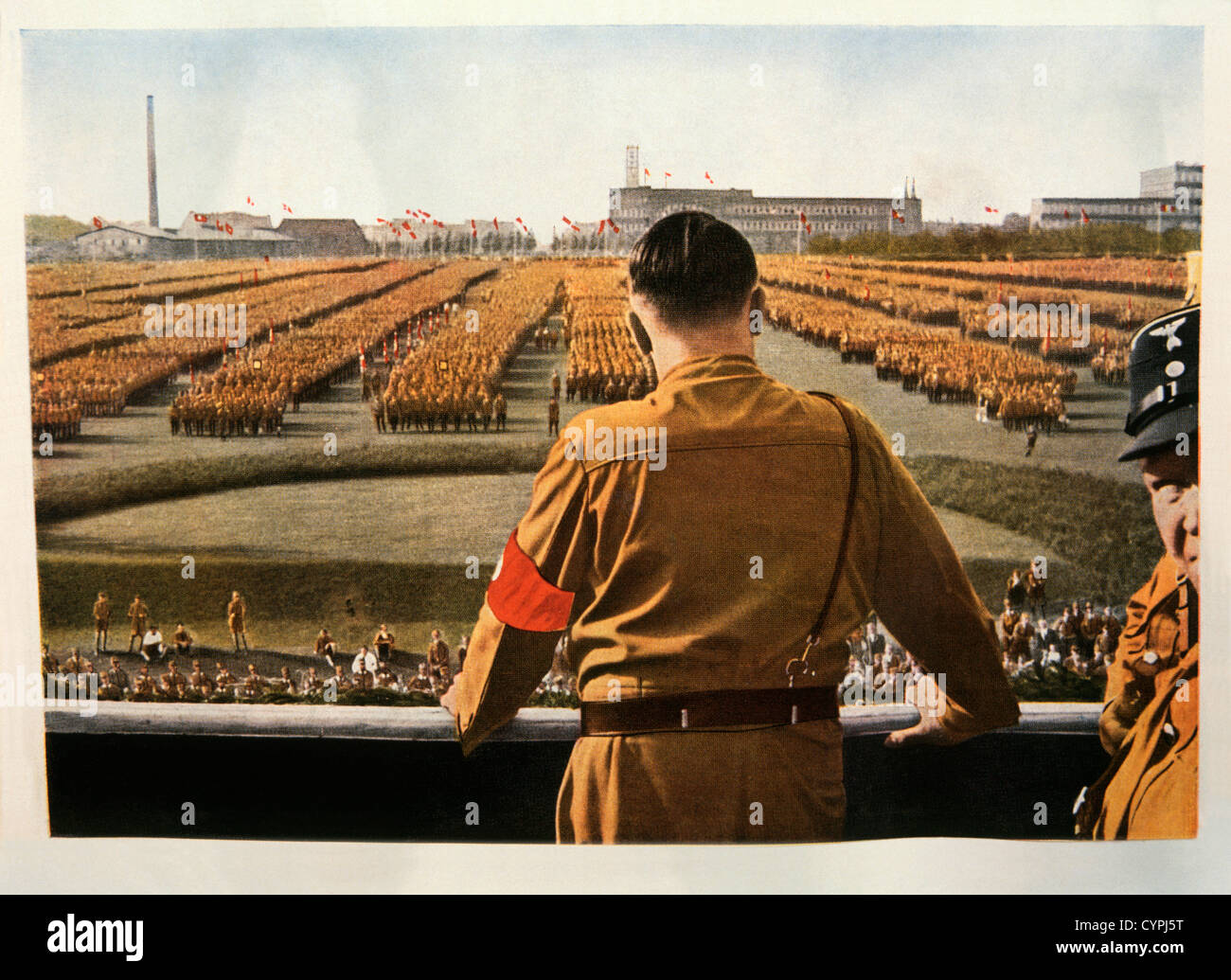 Adressage d'Adolf Hitler de rallye SA Troupes, Dortmund, Allemagne, 1933 Banque D'Images