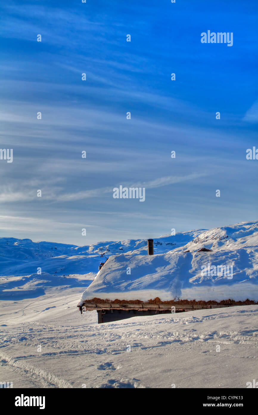 A neigé en cabine dans les montagnes norvégiennes Banque D'Images