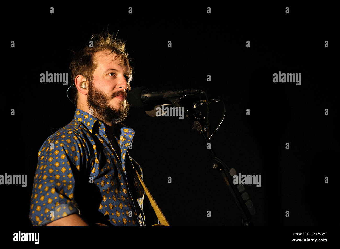 Grammy award-winning American folk band joue Bon Iver Wembley Arena le 08/11/2012 à Wembley Arena, Londres. Les personnes sur la photo : Justin Vernon. Photo par Julie Edwards/Alamy Live News Banque D'Images