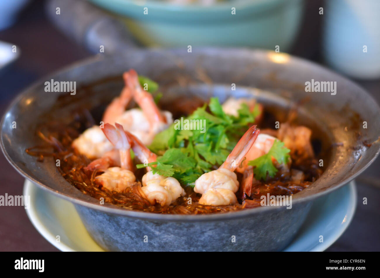 Crevettes vermicelles avec sauce au poivre et au gingembre Banque D'Images