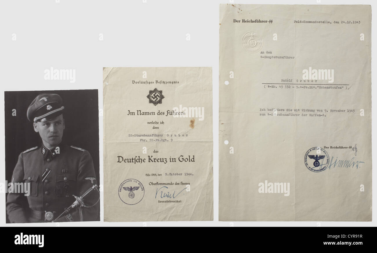 Certificats d'attribution et documents de Sturmbannführer Rudolf Gruber,dans 9e SS Panzer Division 'Hohenstaufen' document de possession préliminaire pour la Croix allemande en or en date du 9 octobre 1944 en qualité de commandant du SS Panzer Regiment 9.document d'attribution pour la Croix de fer 1ère classe de 1939 en date du 14 juillet 1941 avec la signature de Steiner en crayon Document de 2e classe daté du 5 juin 1940 avec signature à l'encre de Hausser.dactylographiée document de possession pour l'insigne d'infanterie en date du 16 novembre 1940 avec signature à l'encre de Demelhuber,également pour l'insigne de Wound dans Bla,droits additionnels-Clearences-non disponible Banque D'Images