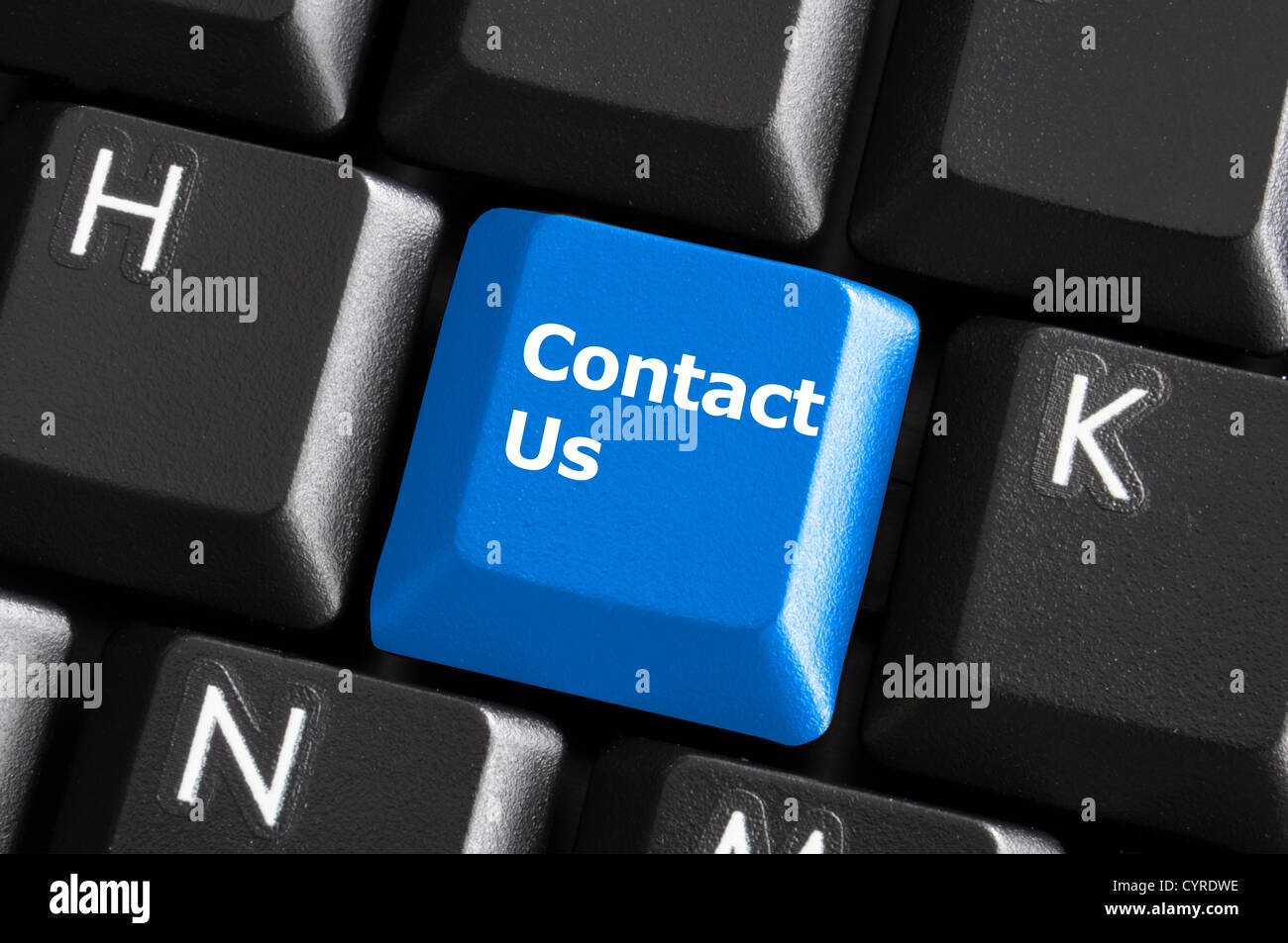 Contactez-nous ou appuyer sur le bouton du clavier de l'ordinateur avec concept Banque D'Images