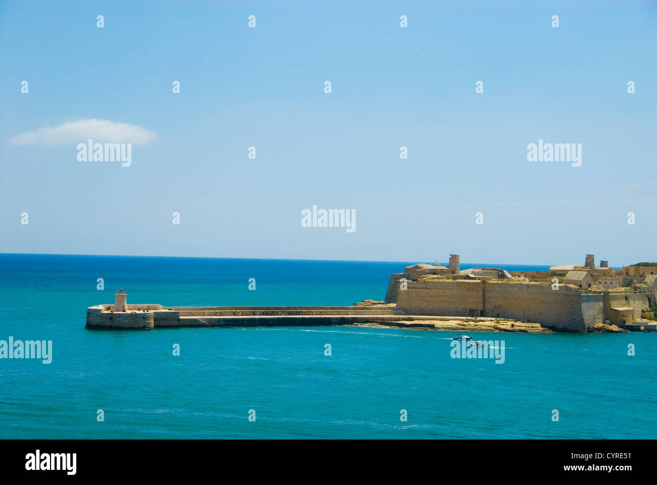 Avec un phare, phare de Fort Ricasoli, Fort Ricasoli, Grand Port, La Valette, Malte Banque D'Images