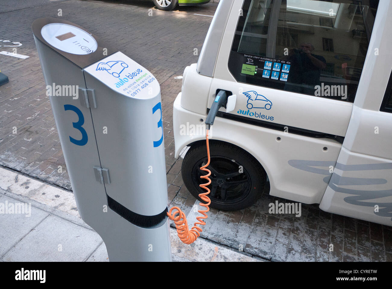 Voiture électrique point de recharge à nouveau à Nice, France Banque D'Images