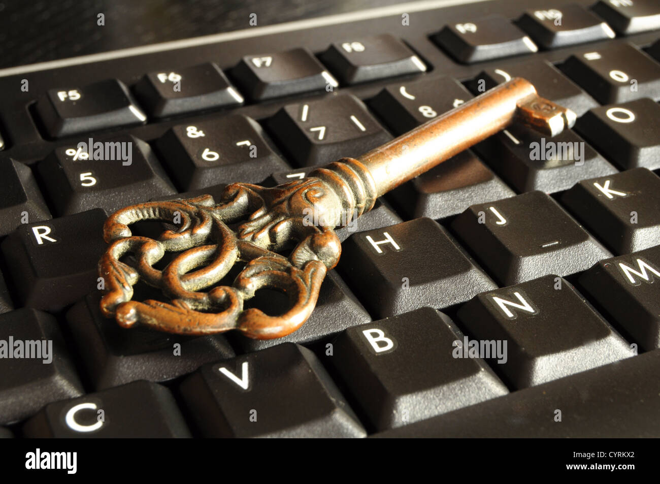 Concept de sécurité internet avec cadenas sur clavier noir Banque D'Images