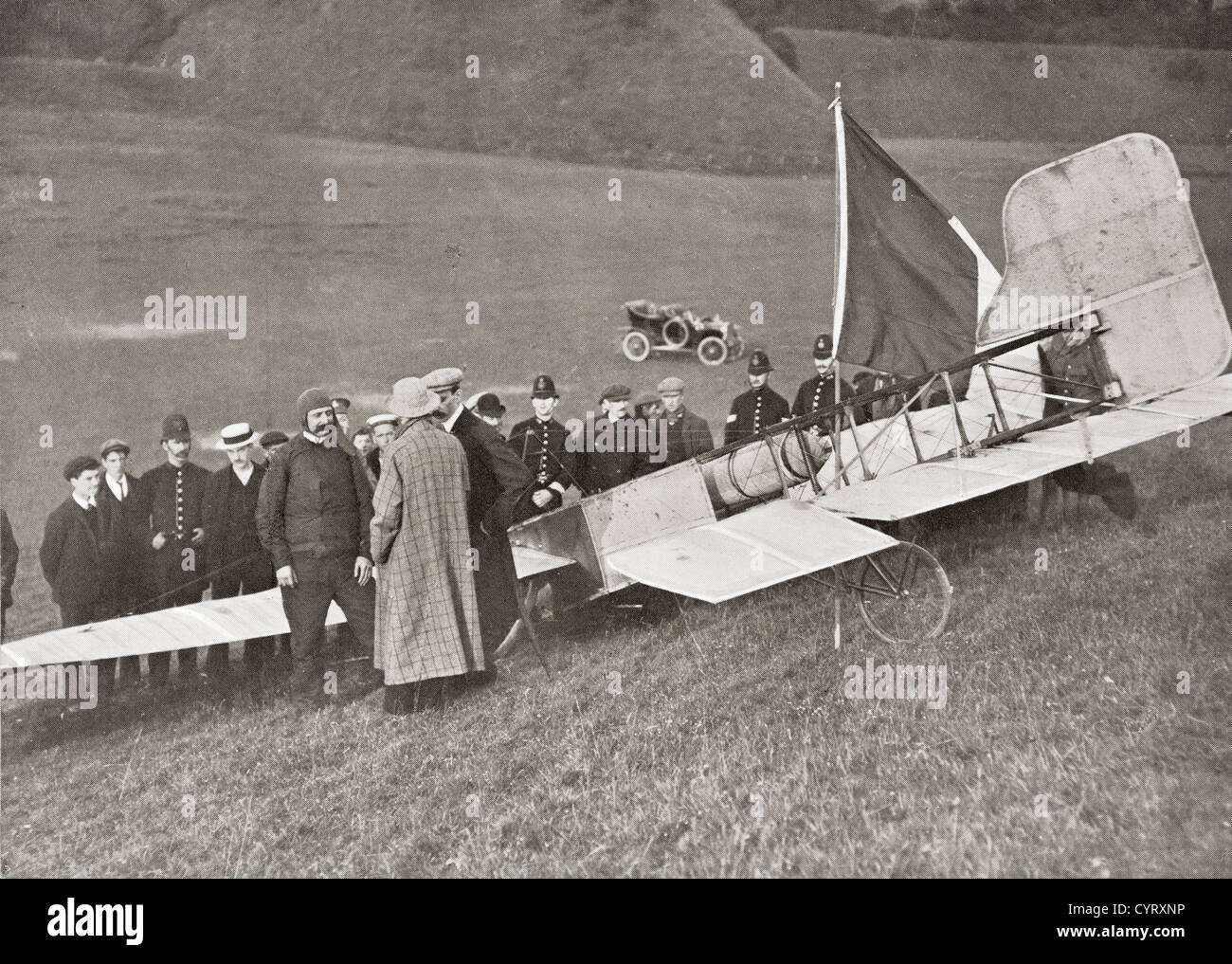 Le débarquement de Blériot à Douvres, en Angleterre, en1909 après avoir fait la première traversée de la Manche. Banque D'Images