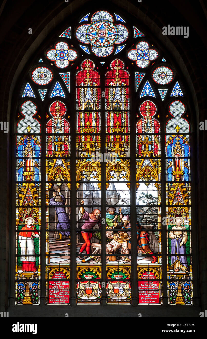 Bruxelles - Juin 22 : Vitre dans nef principale de Saint Michel et Sainte Gudule cathédrale gothique par J.B. Capronnier du 19 cent Banque D'Images