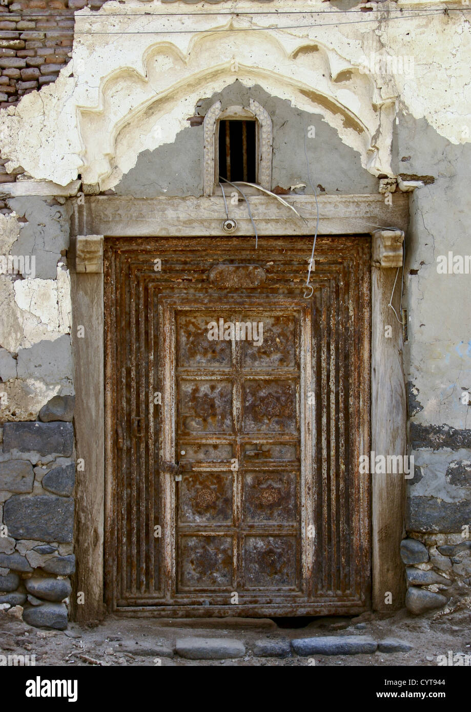 Porte d'une vieille maison à Moka, Yémen Banque D'Images