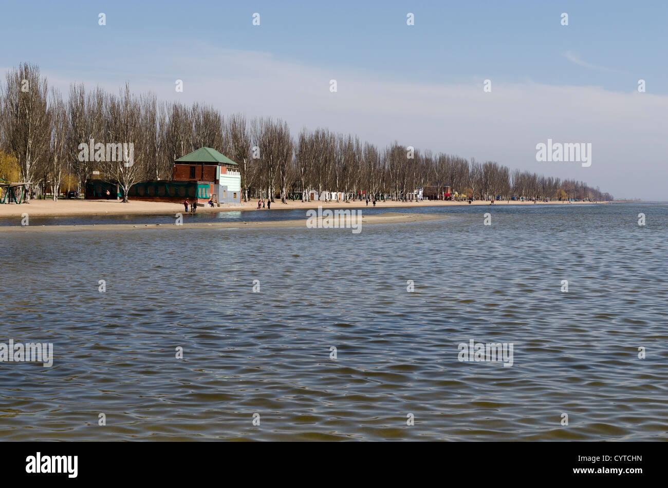 [Mer d'Azov] Mariupol plage gens de mer de l'eau l'Ukraine Banque D'Images