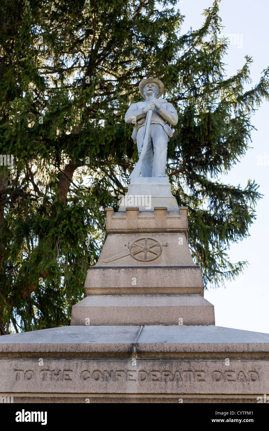 Pierres tombales dans Confederate Cemetery de Fredericksburg et Spotsylvania Banque D'Images