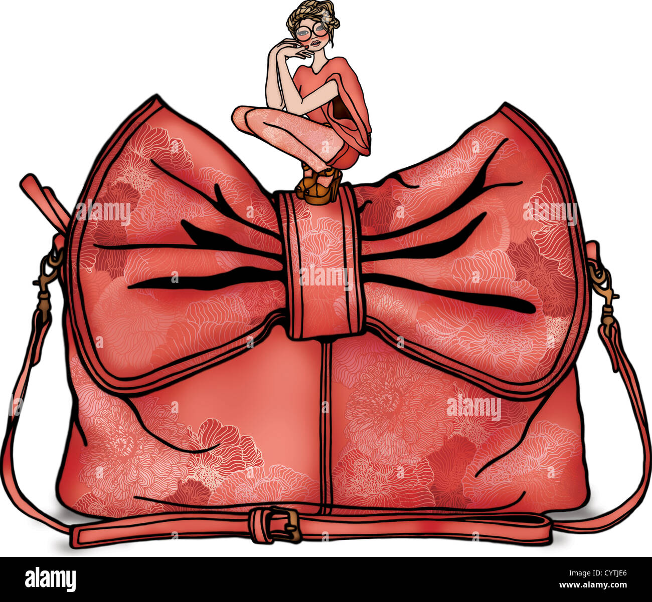 Une femme assise sur un sac à main géant Banque D'Images
