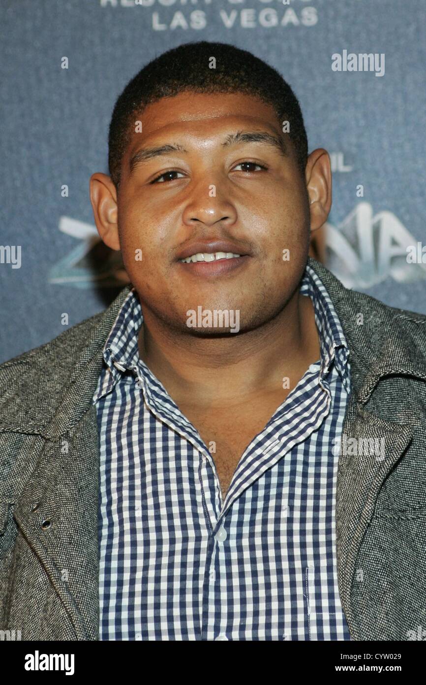 Omar Benson Miller Au Niveau Des Arrivees Pour Zarkana Cirque Du Soleil Par L Ouverture De Premiere Aria Resort And Casino At City Center Las Vegas Nv Le 9 Novembre 12 Photo Par