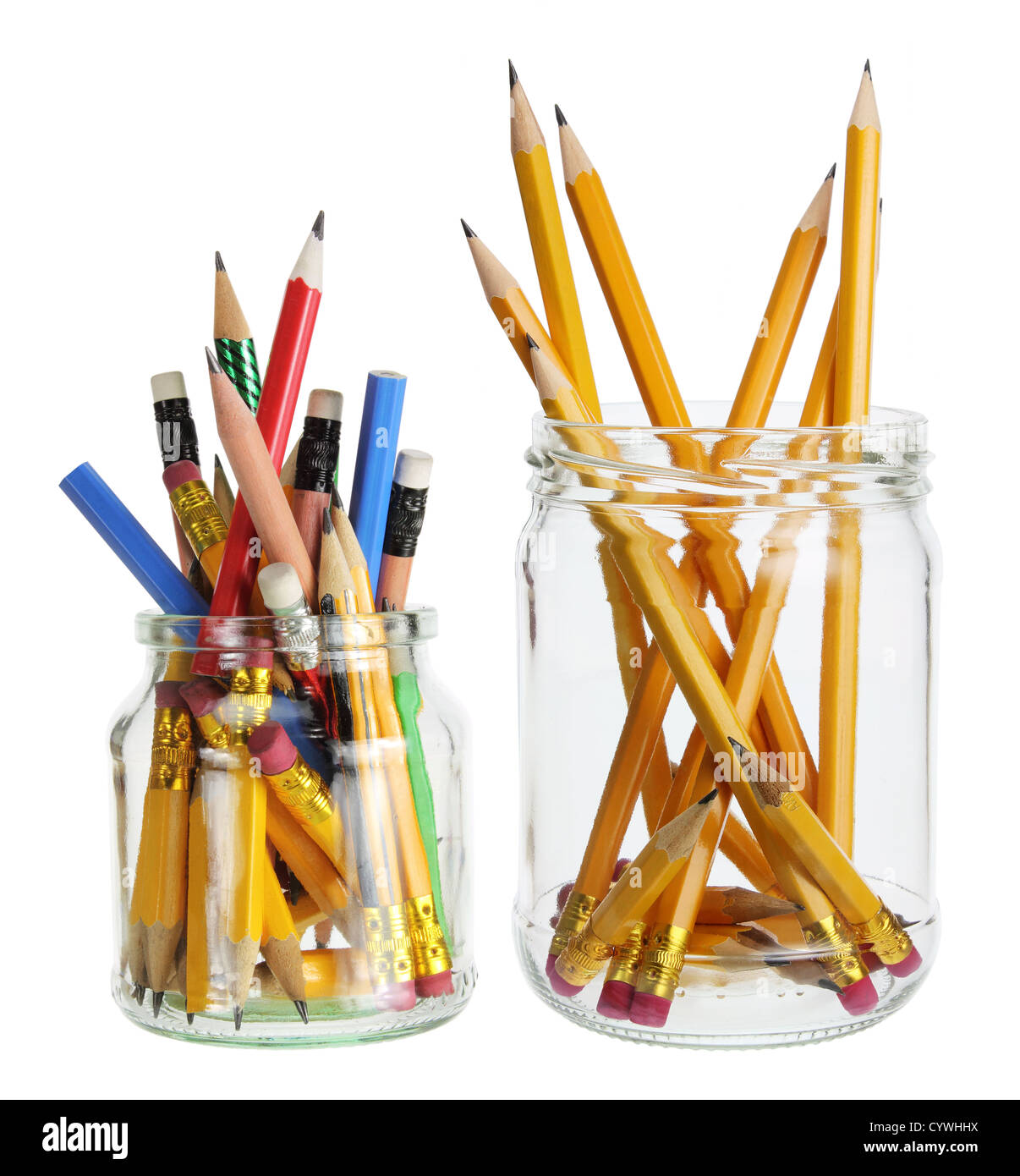 Crayons dans des bocaux en verre Banque D'Images