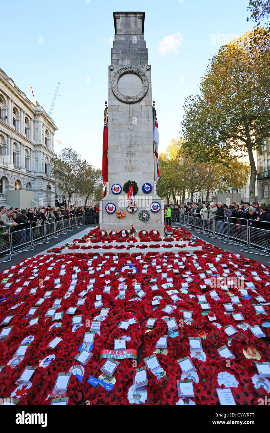 Baker Ross AX281 Couronnes De La Nativité En Mousse - Paquet De 3, Anneau De Couronne Pour Enfants À Concevoir Et À Décorer, Décoration De Noël Idéale